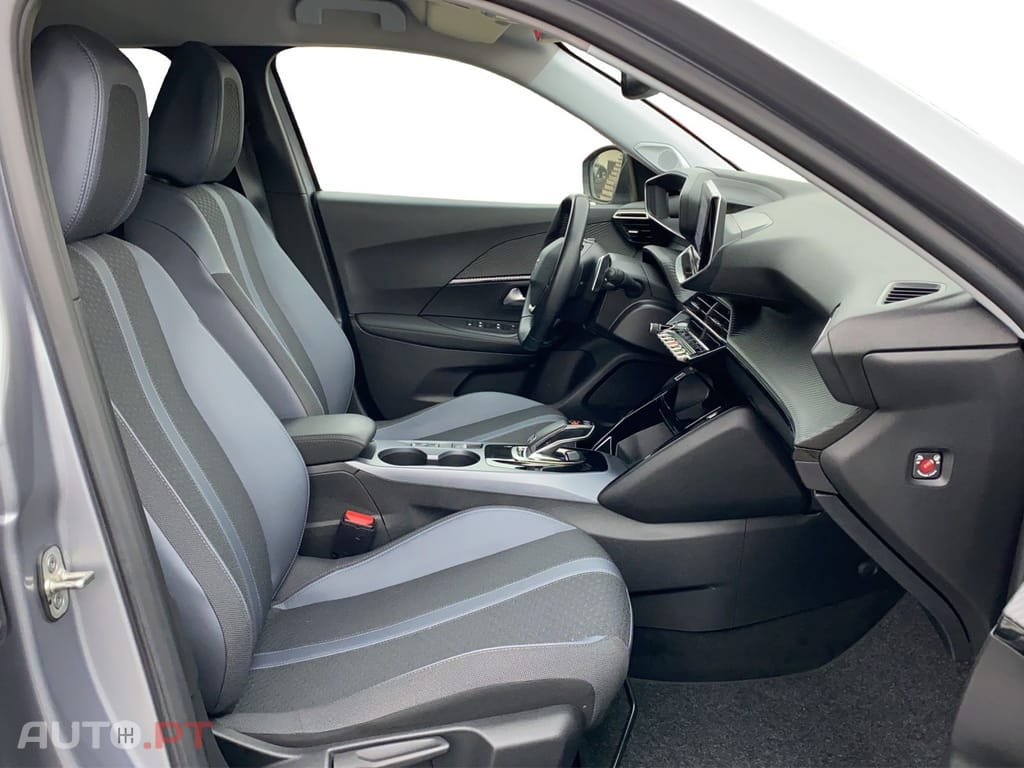 Peugeot 2008 1.5 BlueHDi Allure EAT8