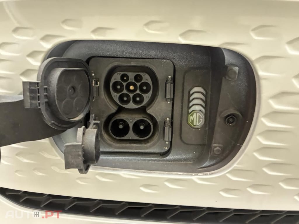 MG ZS 72.6 kWh Luxury