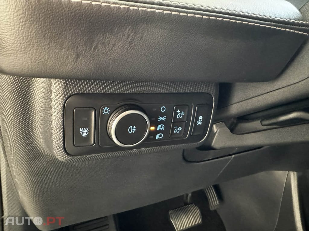 Ford Mustang Mach-E 75.7 kWh Base