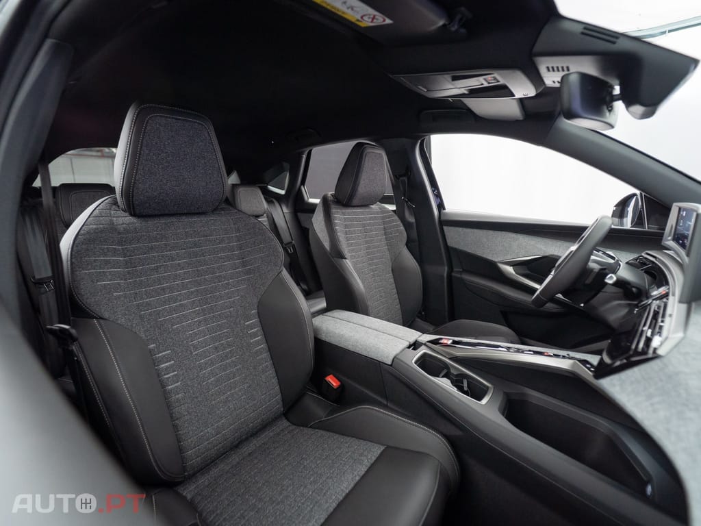 Peugeot 3008 1.2 Hybrid Allure e-DCS6