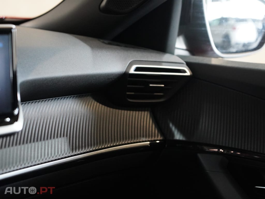Peugeot 2008 1.2 PureTech Allure