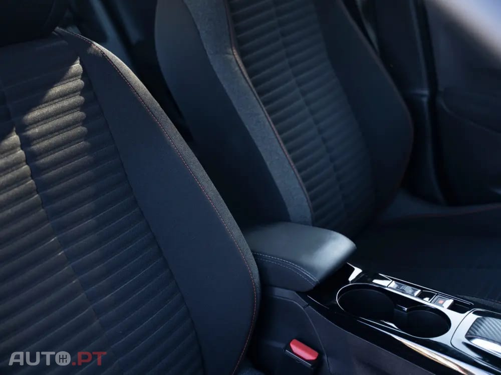 Peugeot E-2008 50 kWh GT Pack