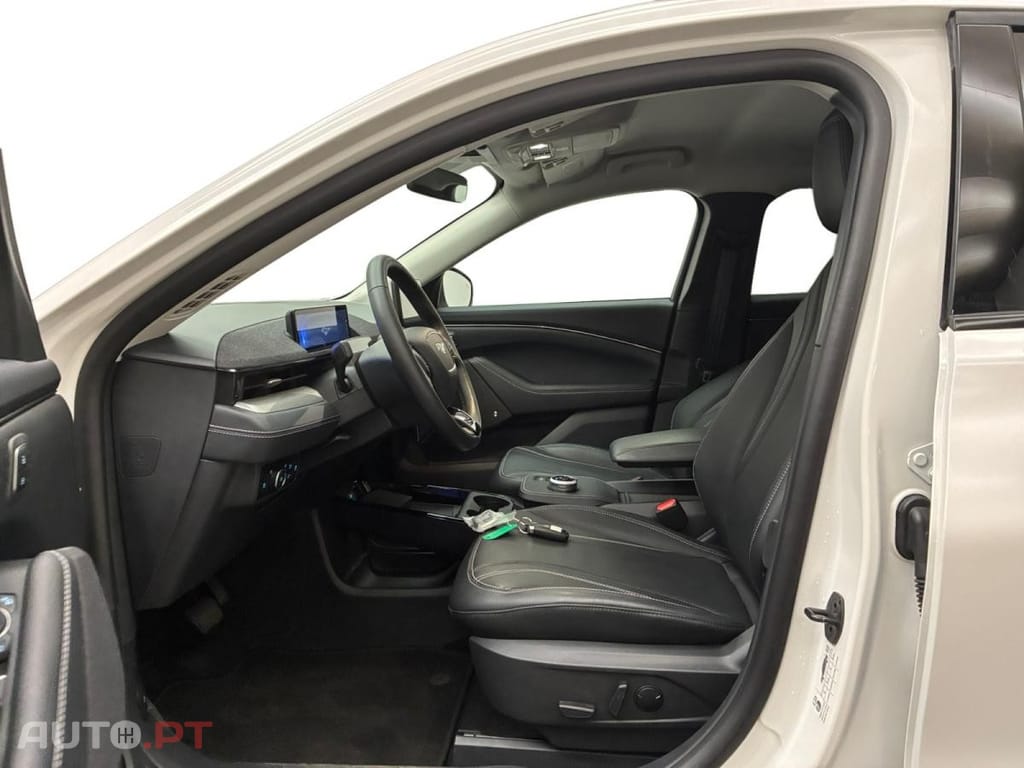 Ford Mustang Mach-E Standard Range