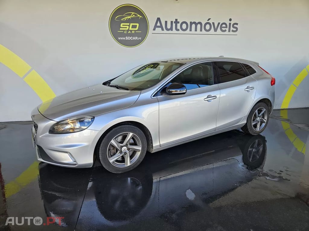 Volvo V40 2.0 D4 R-Design