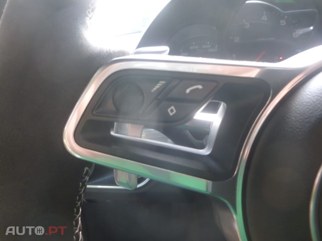 Porsche Cayman 718 2.0