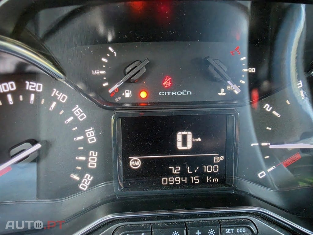 Citroën C3 Pure Tech S&S Shine — fotografia 12