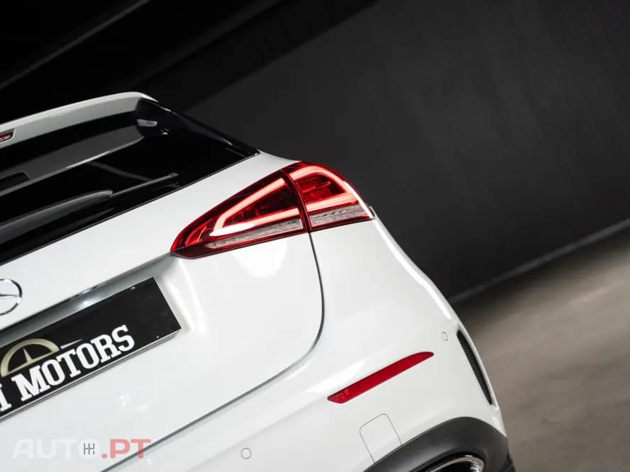 Mercedes-Benz A 250 e AMG Line
