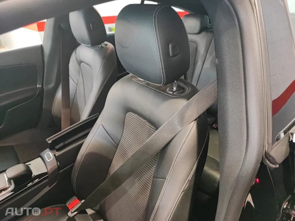 Mercedes-Benz CLA 250 e Shooting Brake Style Plus