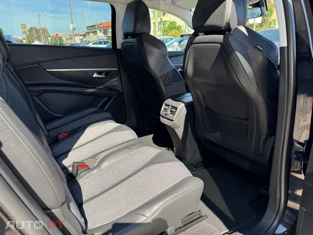 Peugeot 5008 1.5 BlueHDi Allure