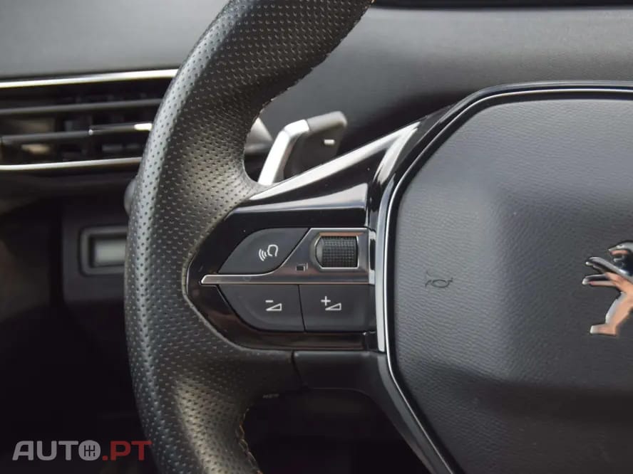 Peugeot 3008 1.6 HYBRID GT PACK e-EAT8