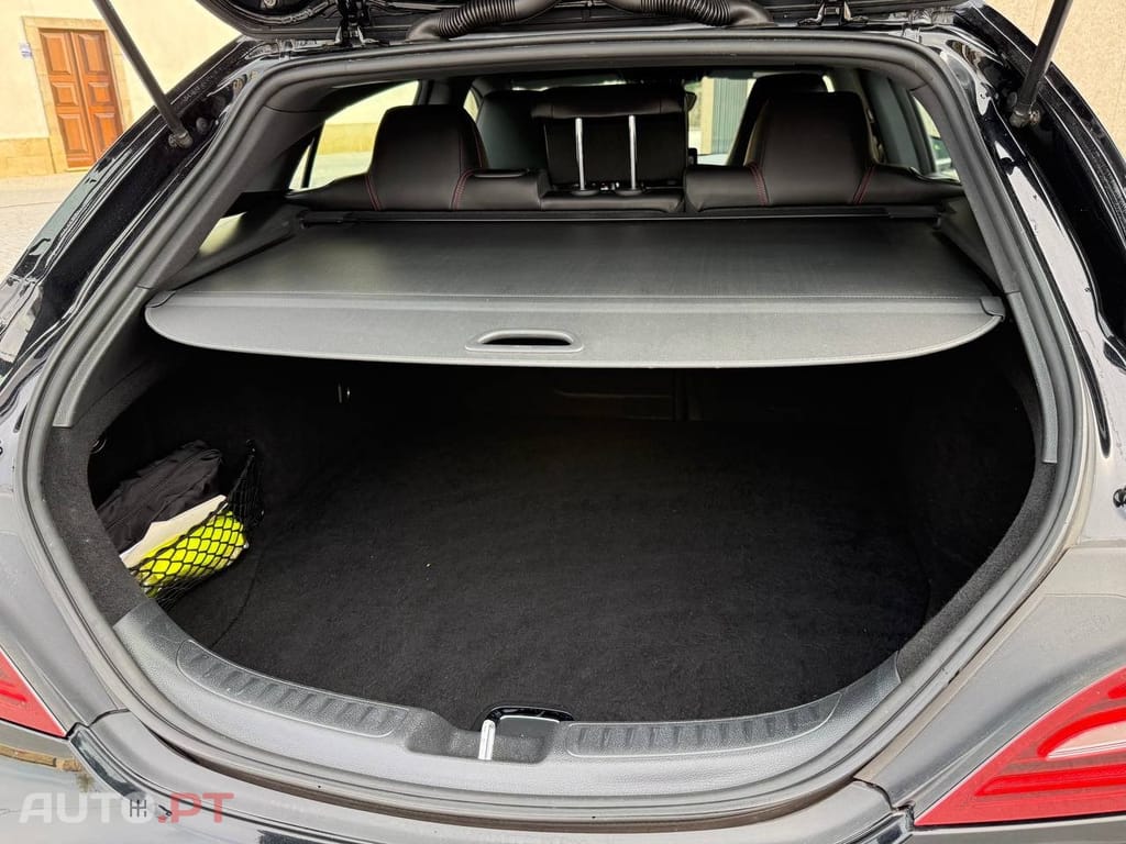 Mercedes-Benz CLA 200 d Shooting Brake AMG Line Aut.