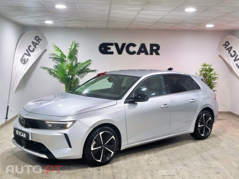 Opel Astra 1.6 T PHEV Elegance