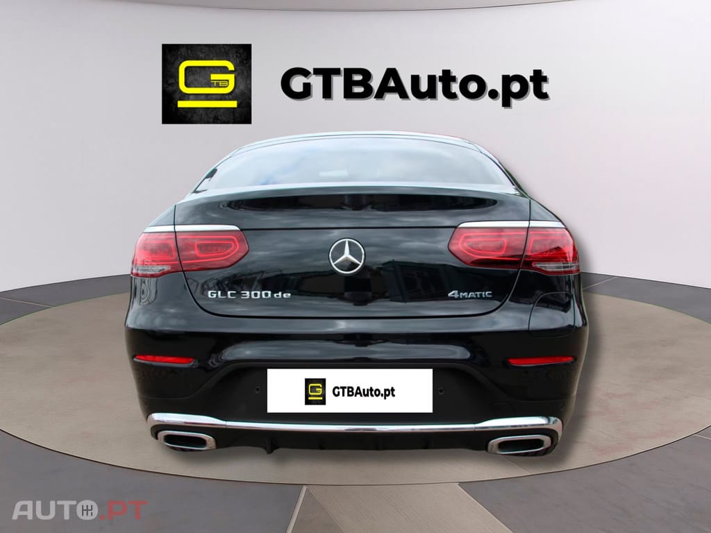 Mercedes-Benz GLC 300 I.V.A DEDUTIVEL de 4M Coupe AMG-Line