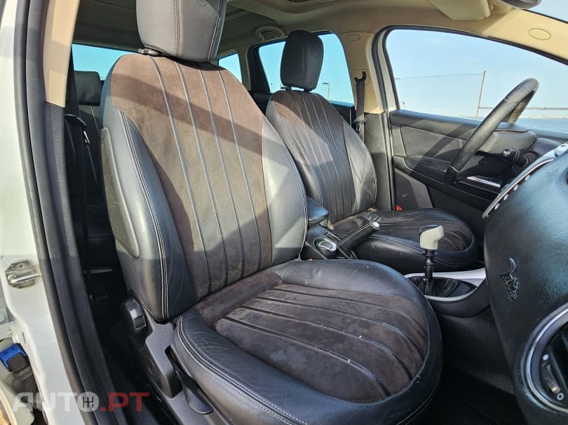 Lancia Delta 1.6 M-Jet Platino