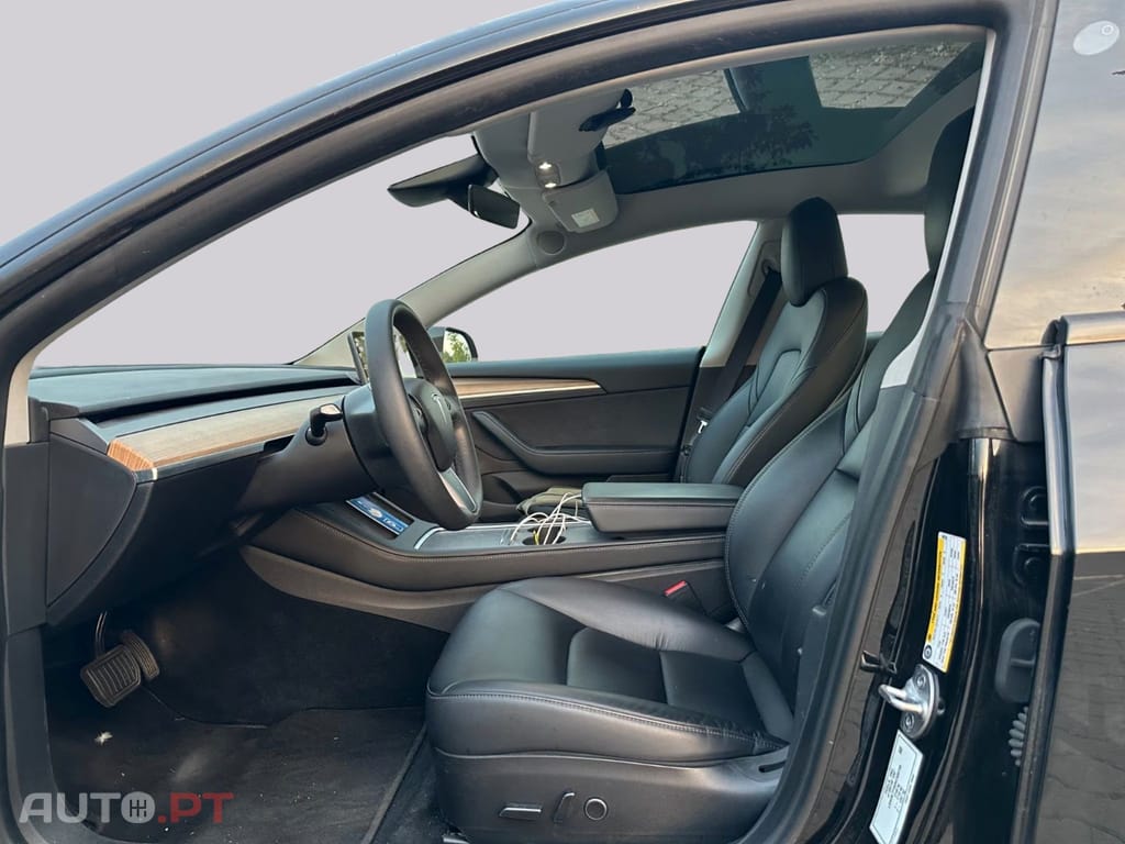 Tesla Model 3 RWD I.V.A DEDUTIVEL