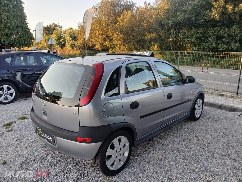Opel Corsa 1.2