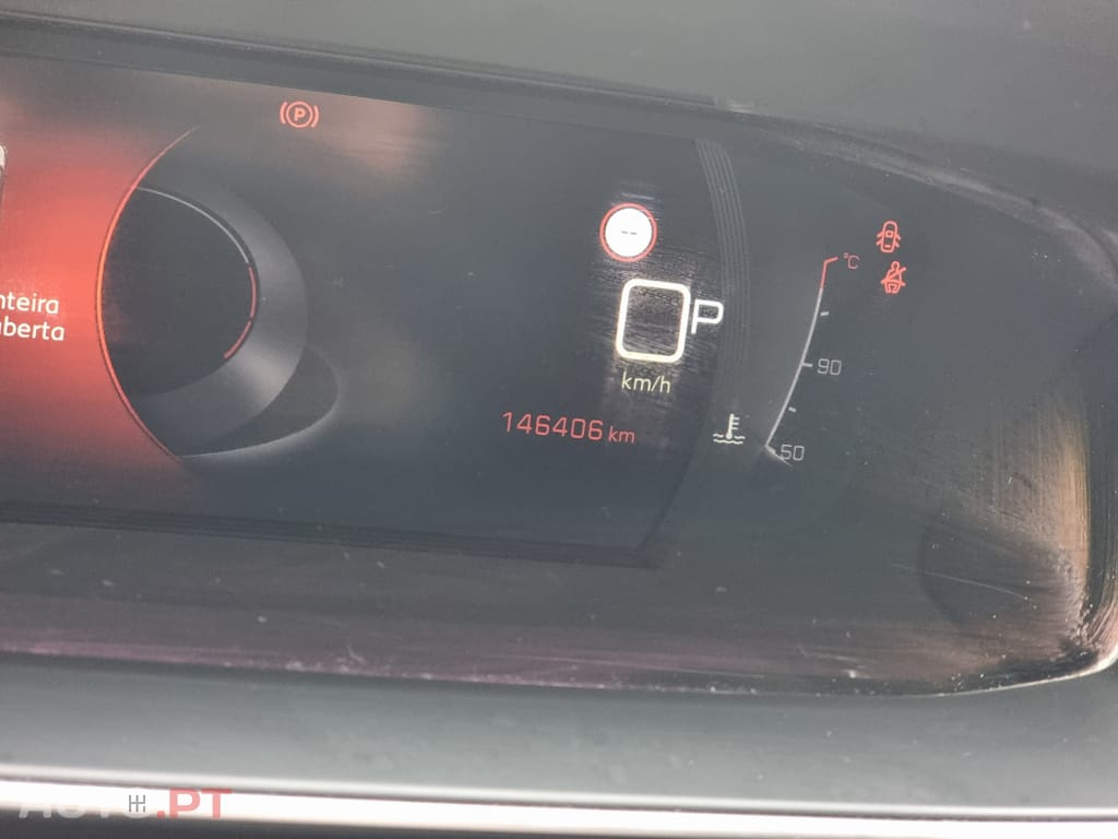 Peugeot 2008 1.5 BlueHDi Allure Pack EAT8