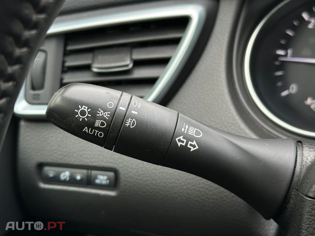 Nissan Qashqai 1.5 dCi N-Connecta 18