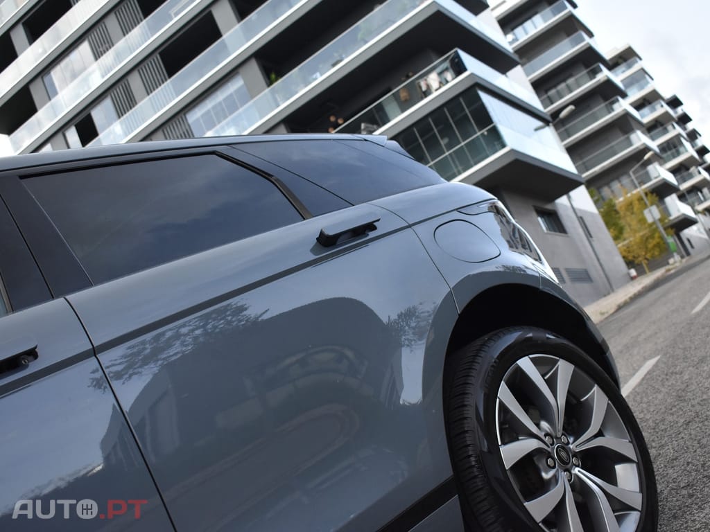 Land Rover Evoque 1.5 P300e AWD R-Dynamic SE Auto