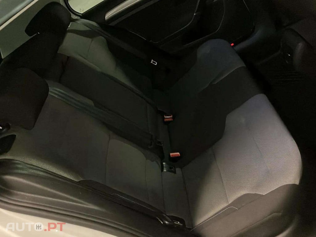 Volkswagen e-Golf AC/DC