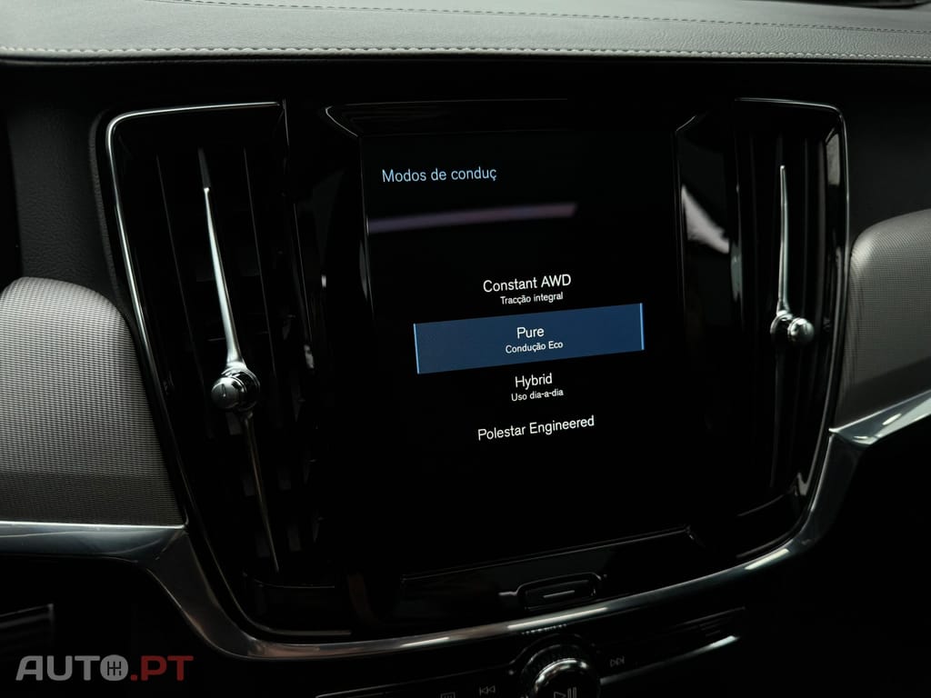 Volvo V90 2.0 T8 PHEV R-Design AWD