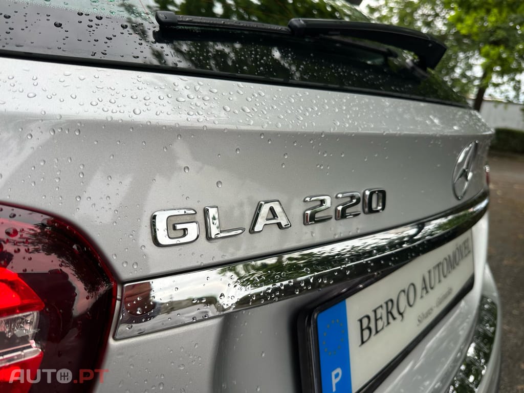 Mercedes-Benz GLA 220 4Matic 8G-DCT Special Edition
