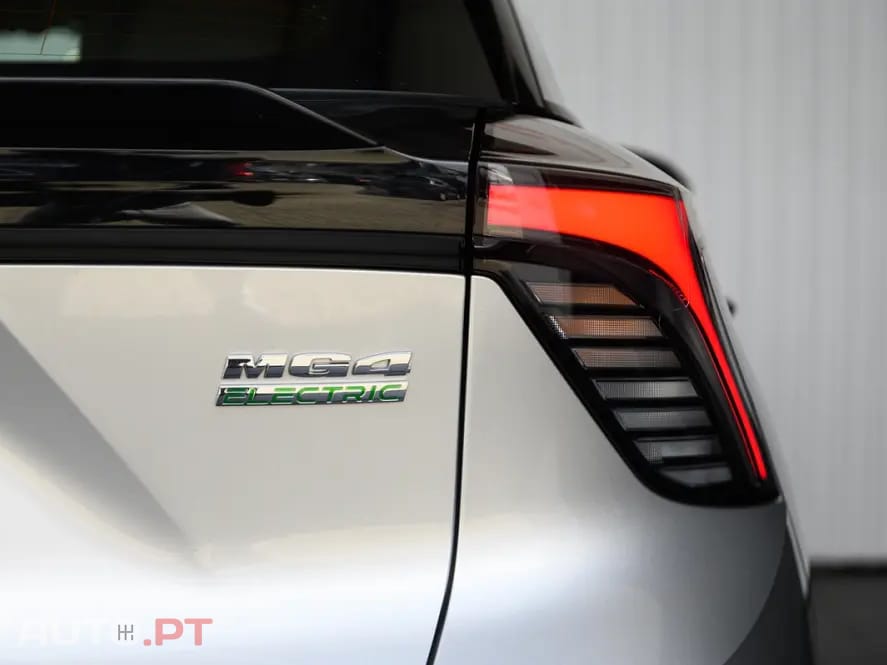 MG MG4 51 kWh Standard