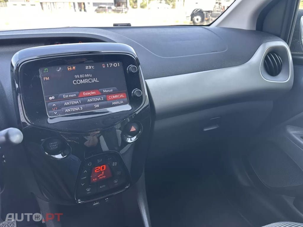 Peugeot 108 Top! 1.0 VTi Allure ETG5