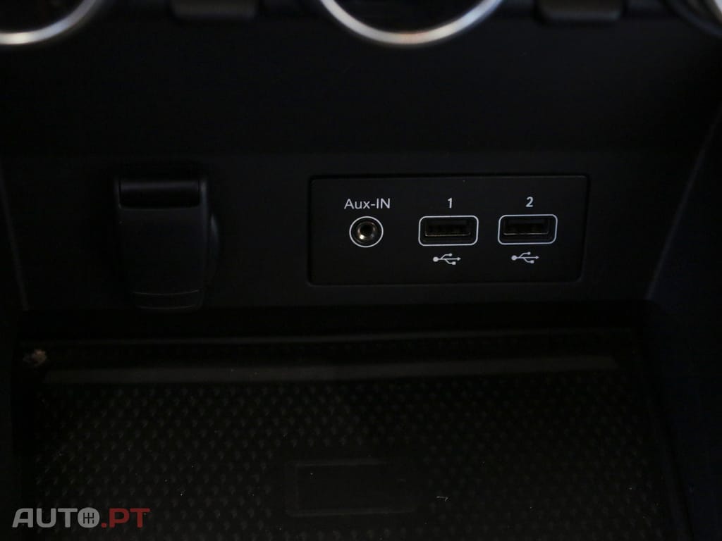 Renault Captur Outro