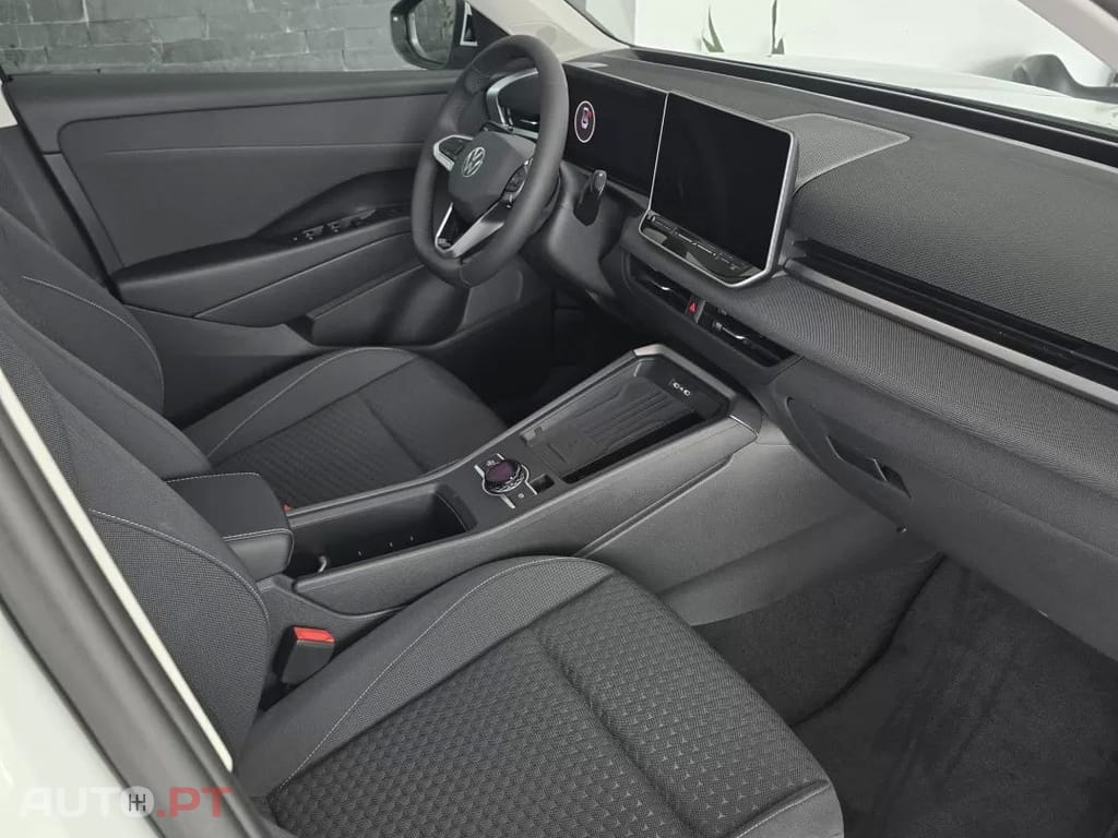 Volkswagen T-Roc 1.5 eTSI Trend DSG