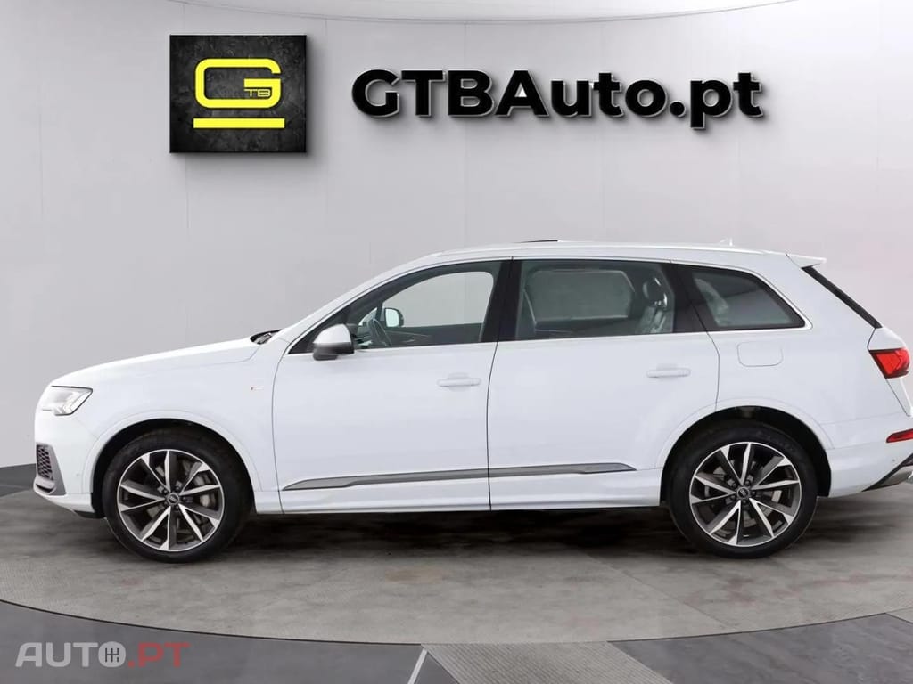 Audi Q7 I.V.A DEDUTÍVEL 55 TFSI E Qu S LINE