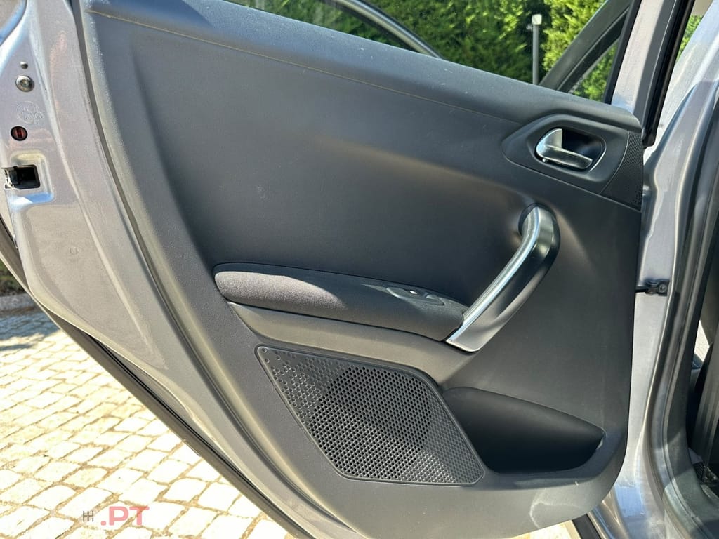 Peugeot 2008 1.6 BlueHDi Allure