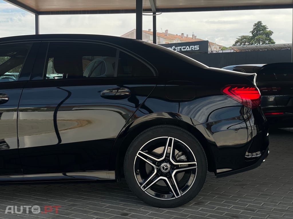 Mercedes-Benz A 250 e AMG Line