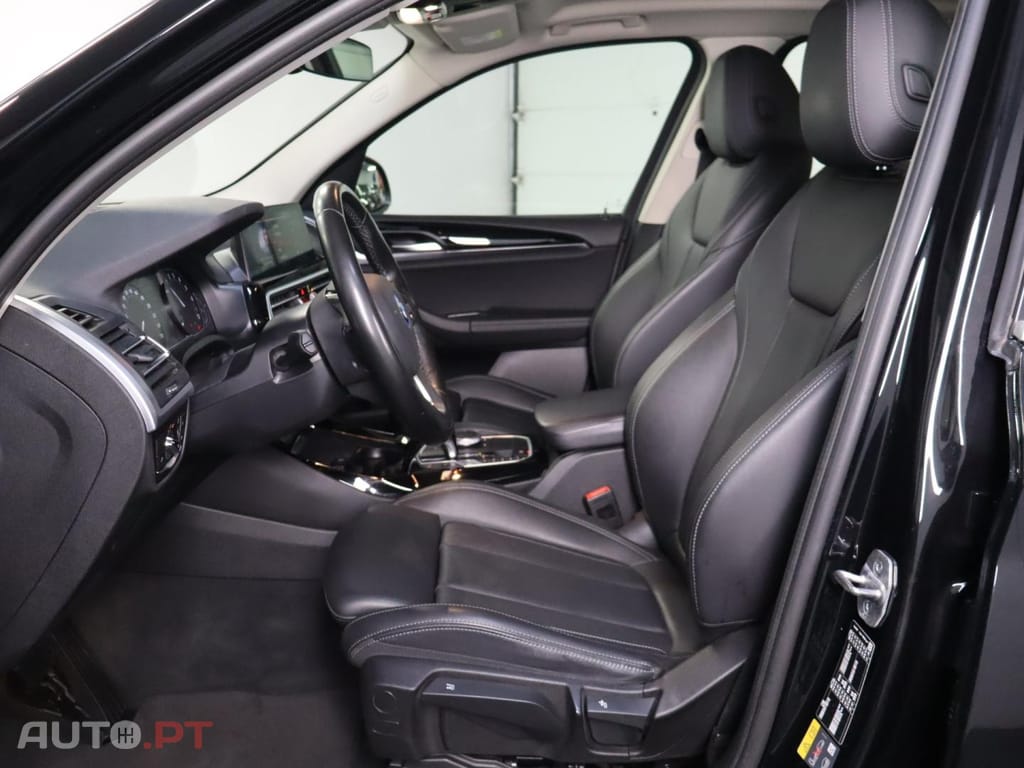 BMW X3 xDrive30e Auto — fotografia 5