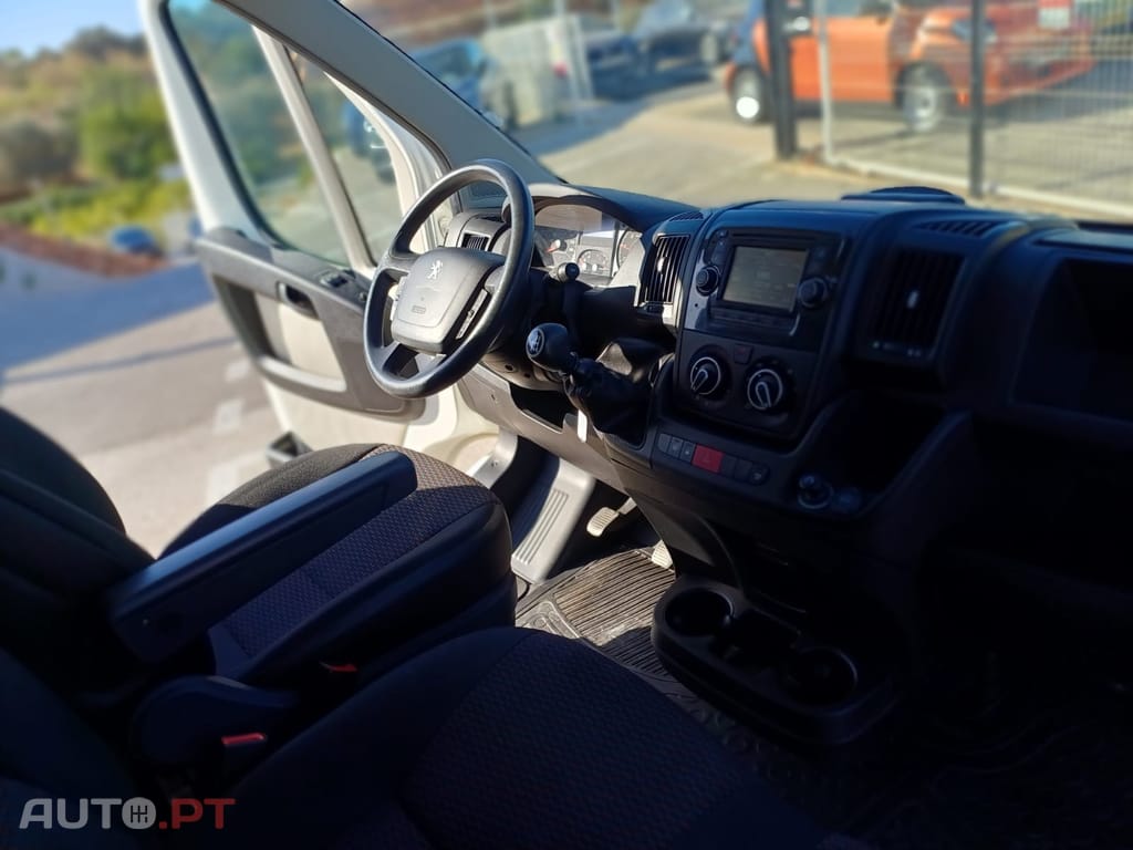 Peugeot Boxer 2.0 BlueHDi 335 L3 CD