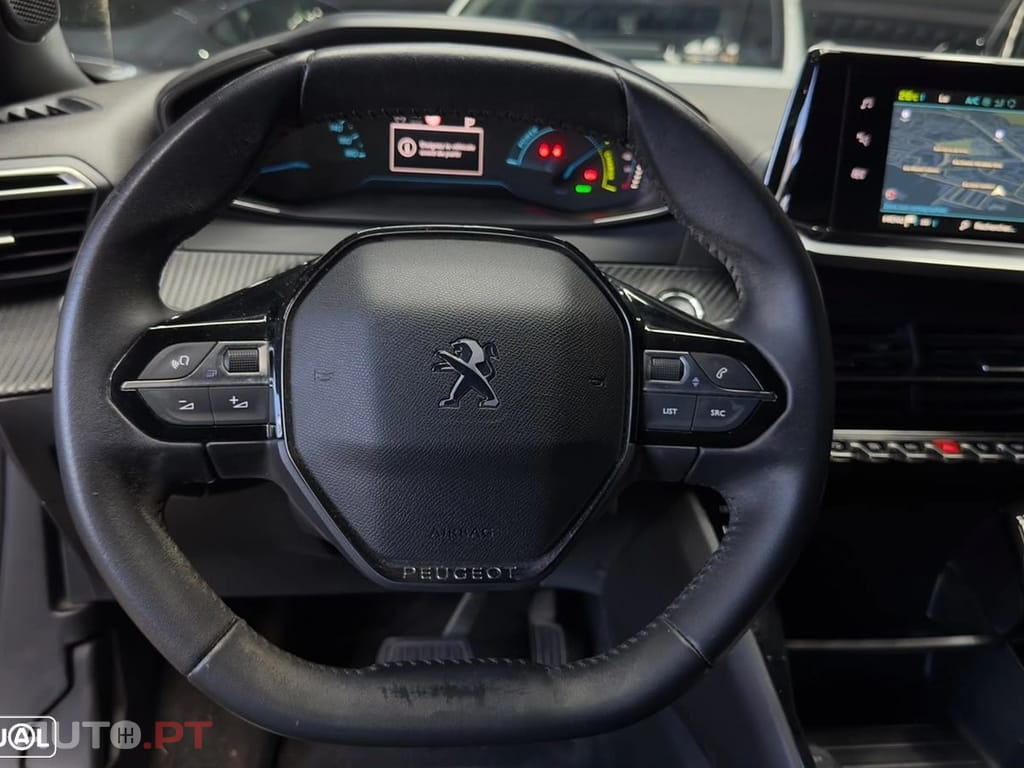Peugeot E-2008 Active