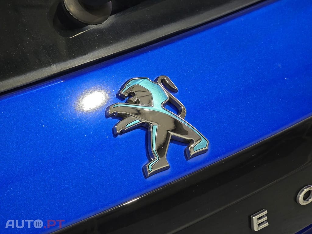 Peugeot E-208 50 kWh Style
