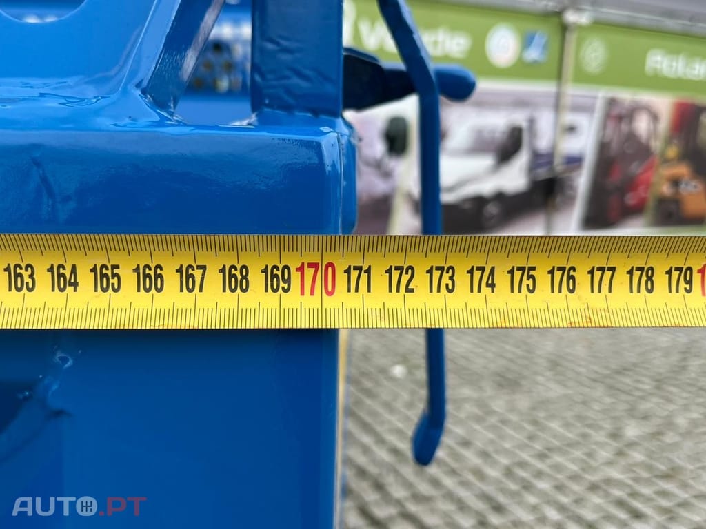 Toyota Dyna 3.0 - 144 CV  BASCULA TRILATERAL