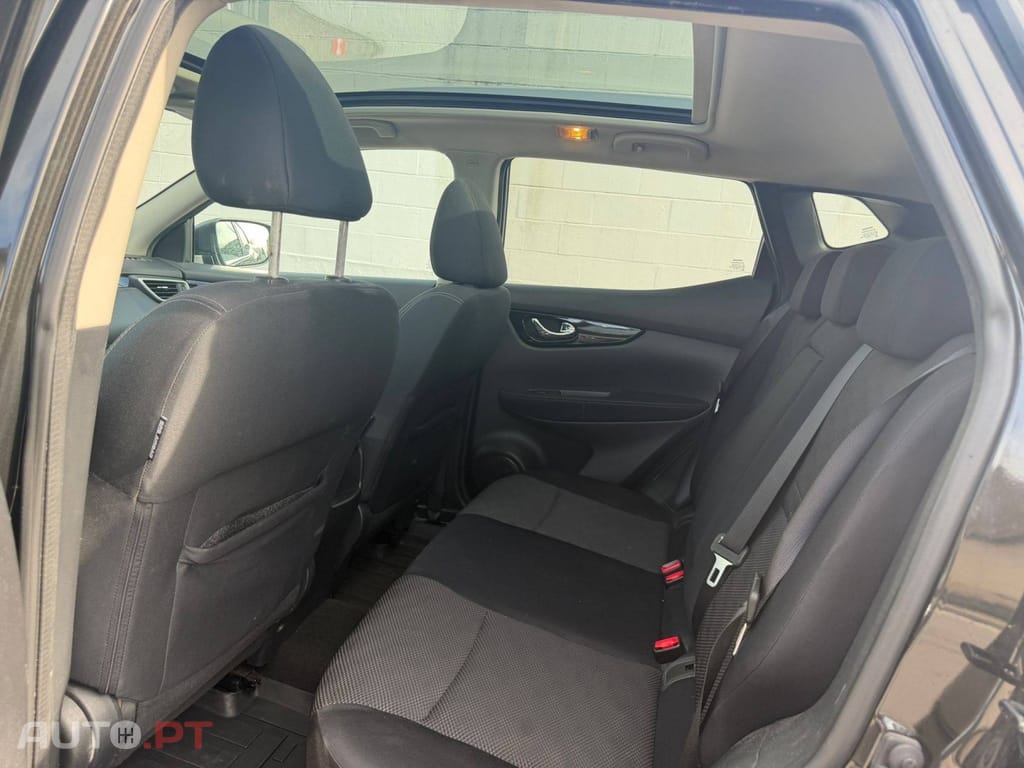 Nissan Qashqai 1.5 dCi Tekna Sport 17