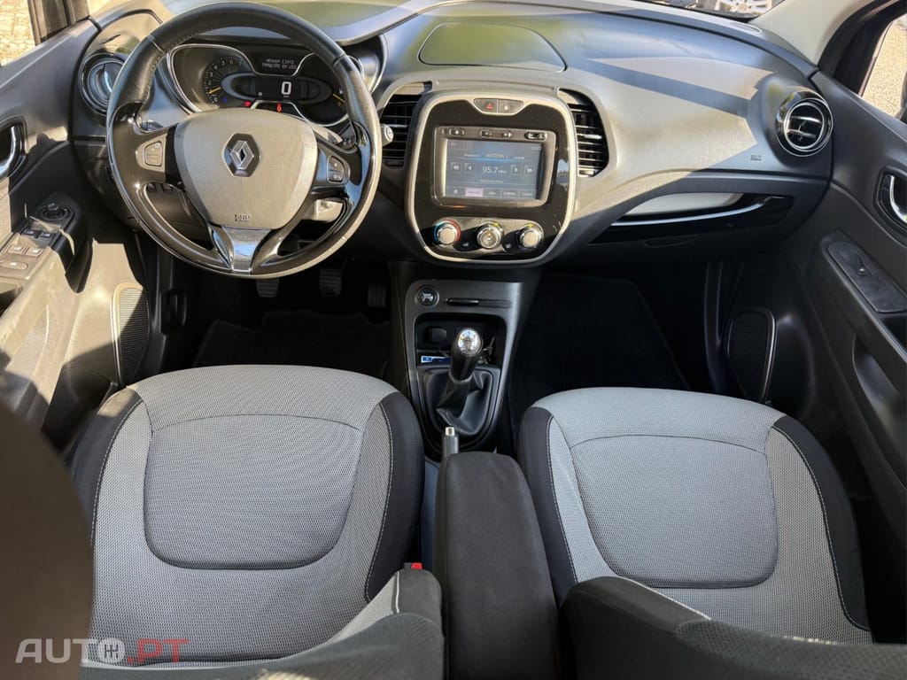 Renault Captur 0.9 TCE Sport