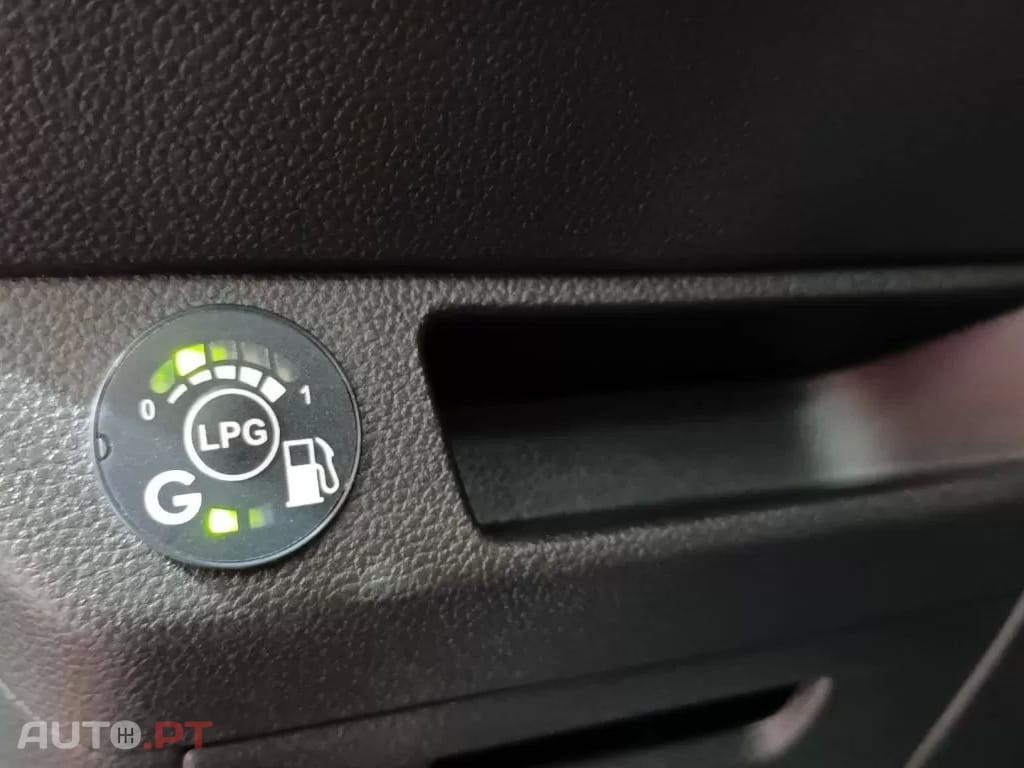 Renault Clio 1.0 TCe Techno Bi-Fuel