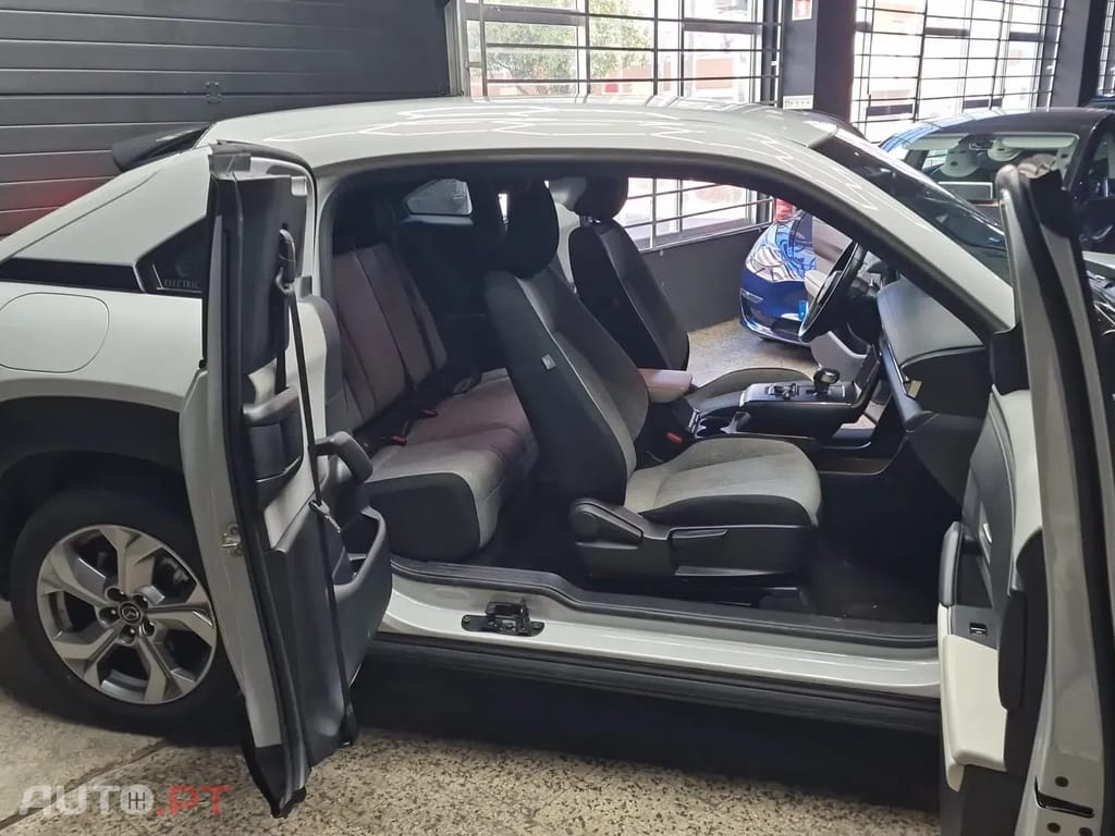Mazda MX-30 e-SKYACTIV