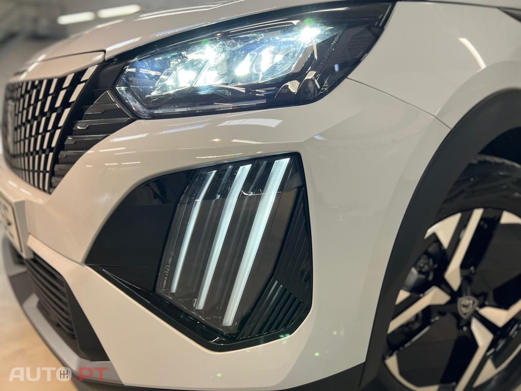 Peugeot 2008 1.2 Hybrid Allure e-DCS6