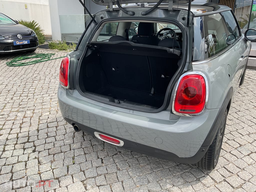 MINI Cooper Cooper D
