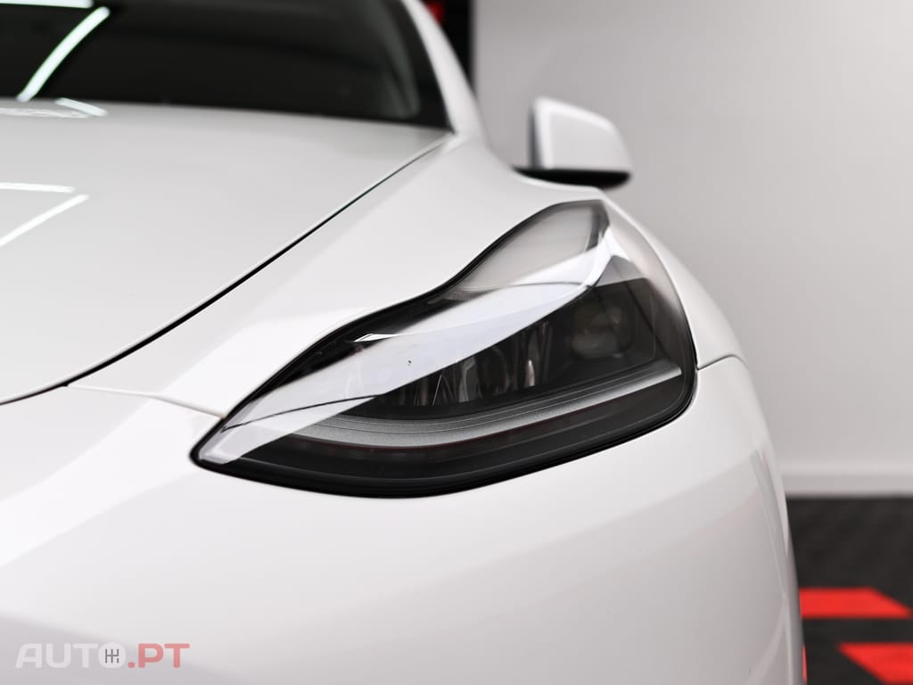 Tesla Model Y Long Range Dual Motor AWD