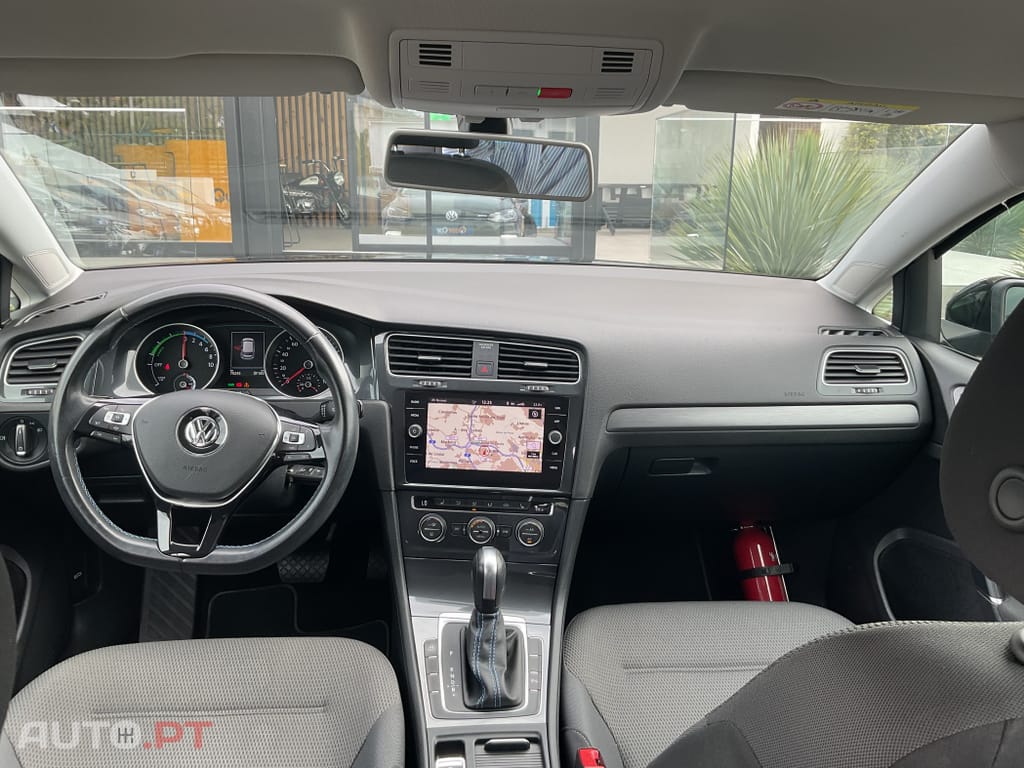 Volkswagen e-Golf Outro