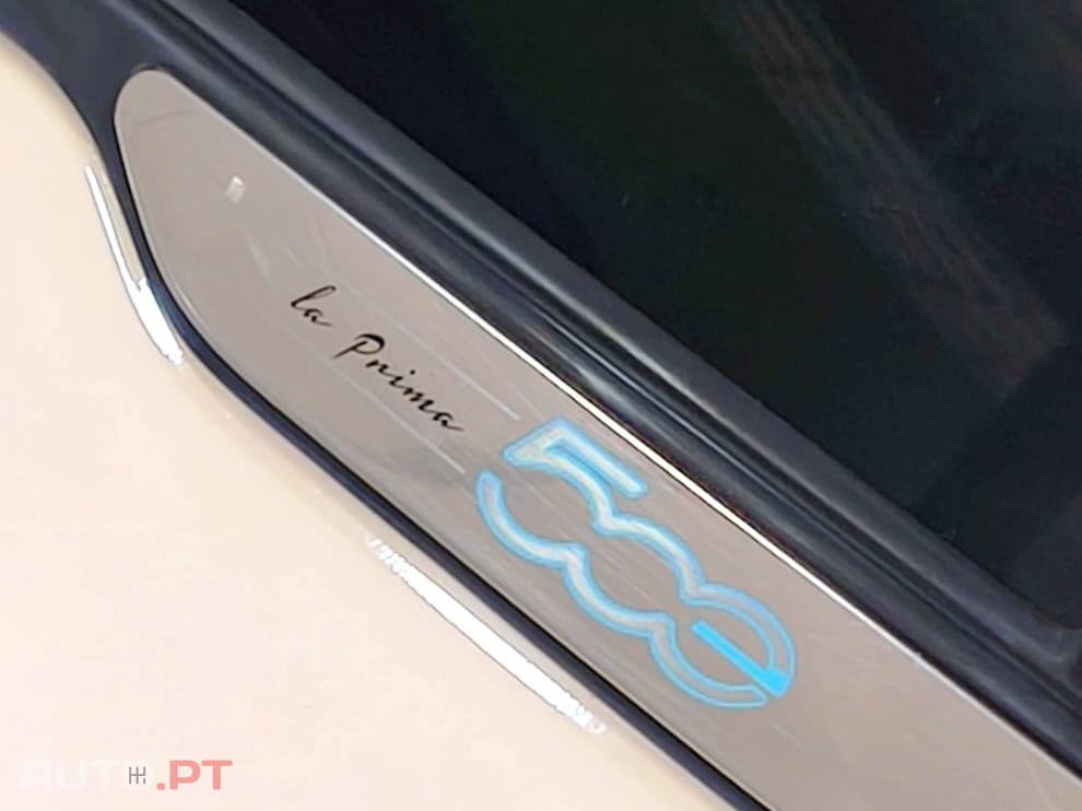 Fiat 500e La Prima