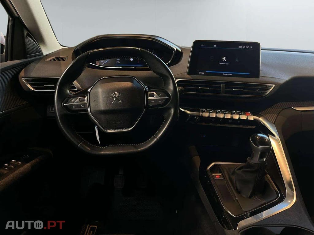 Peugeot 3008 1.2i Executive