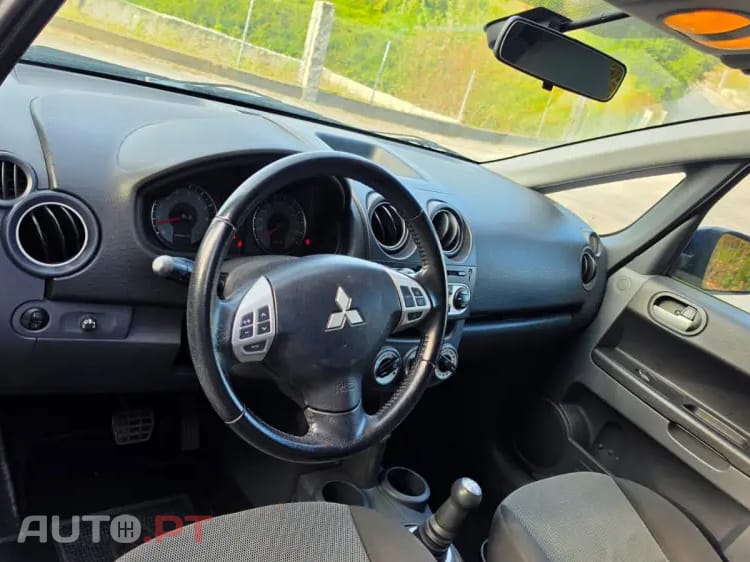 Mitsubishi Colt 1.3 Invite CA