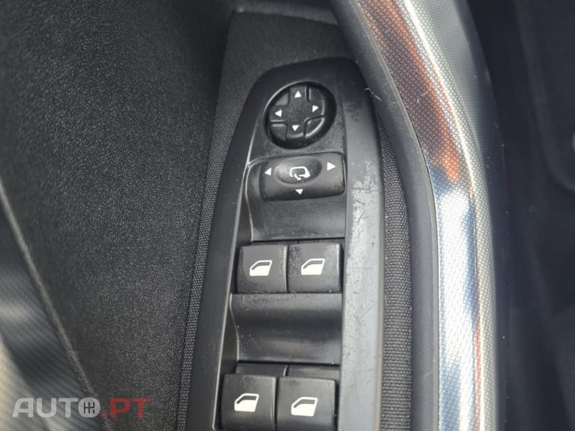 Peugeot 2008 1.6 e-HDi Allure 2-Tronic